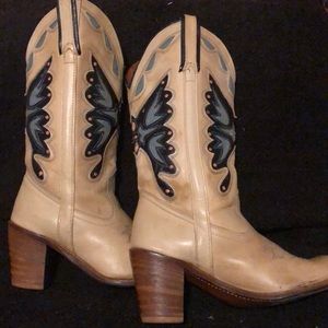 8.5 women’s vintage cowboy boots by Miss Capezio